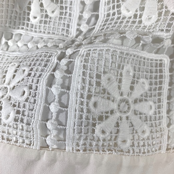 ELIZABETH AND JAMES SILK AND LACE SKIRT. Size 0. - Picture 9 of 11